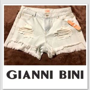 Distressed high waisted shorts.